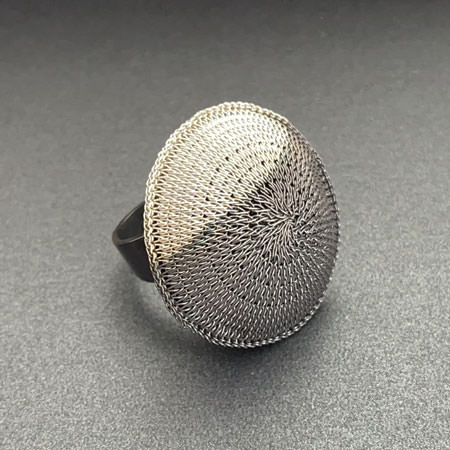 Elegant statement ring