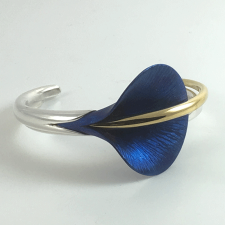 Calla lily bracelet
